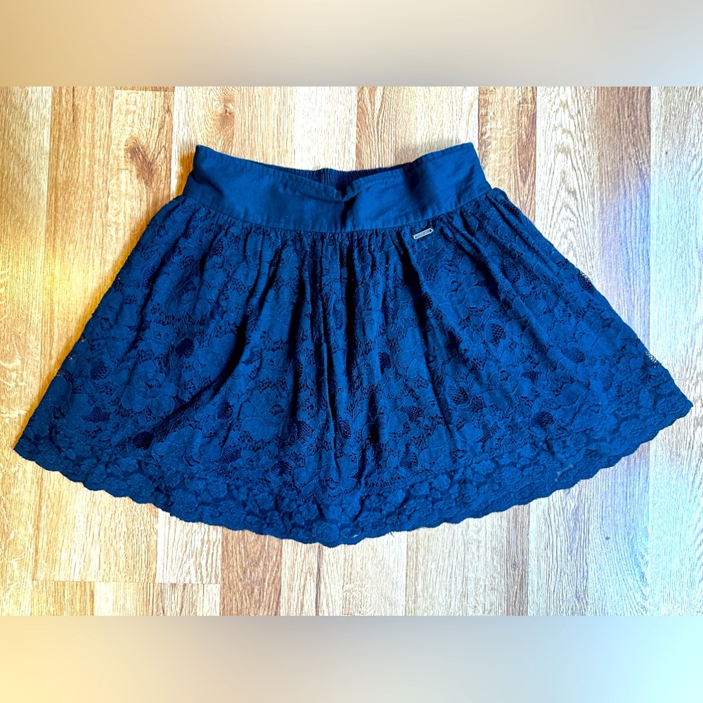Hollister Navy Crochet Skirt size small 4/6 - Picture 1 of 3